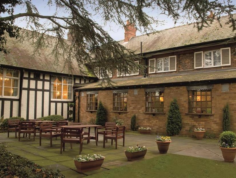 The Lymm Hotel Extérieur photo
