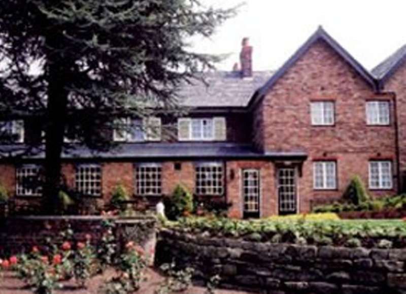 The Lymm Hotel Extérieur photo