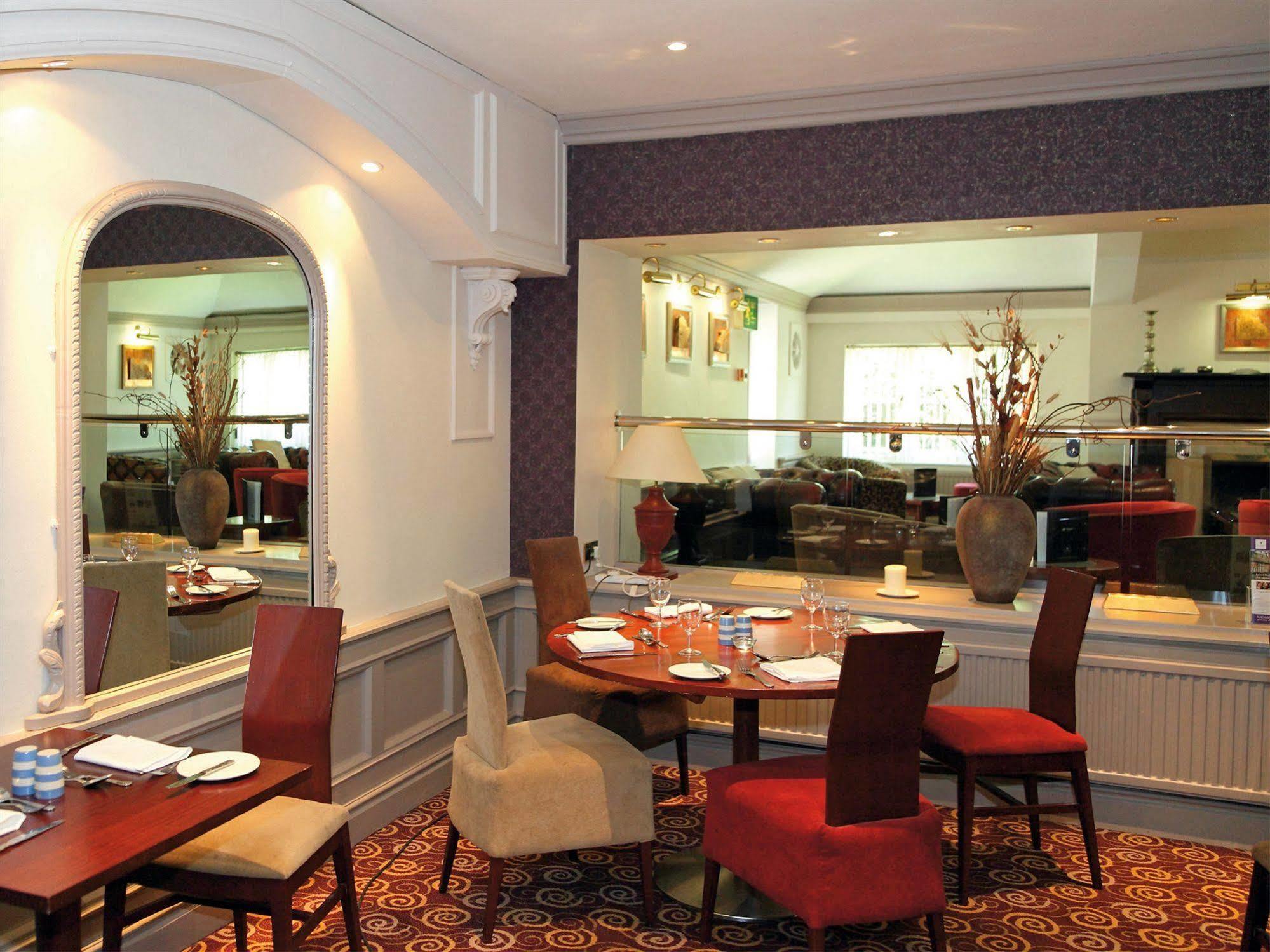 The Lymm Hotel Extérieur photo