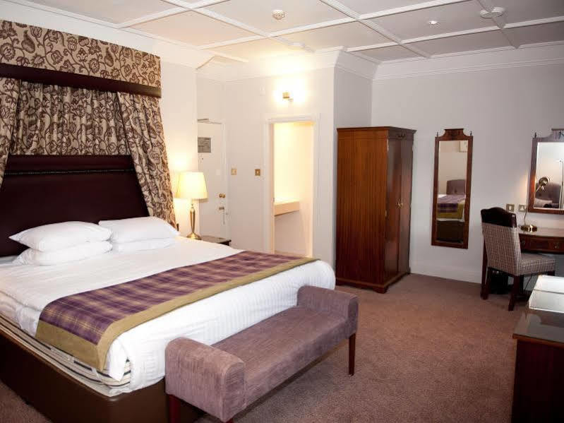 The Lymm Hotel Extérieur photo