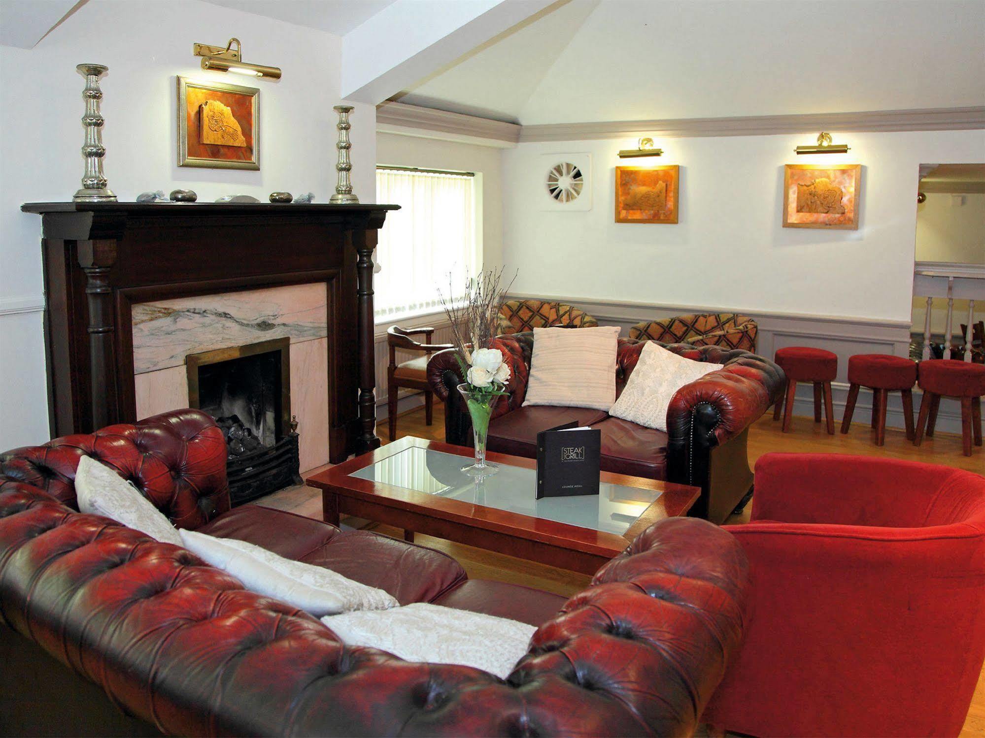 The Lymm Hotel Extérieur photo